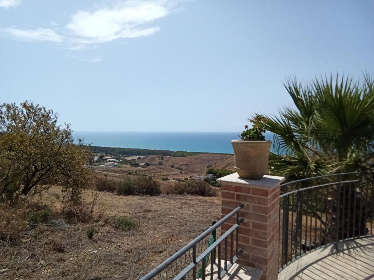 蒙塔莱格罗Il Casale Di Bovo Marina别墅 外观 照片